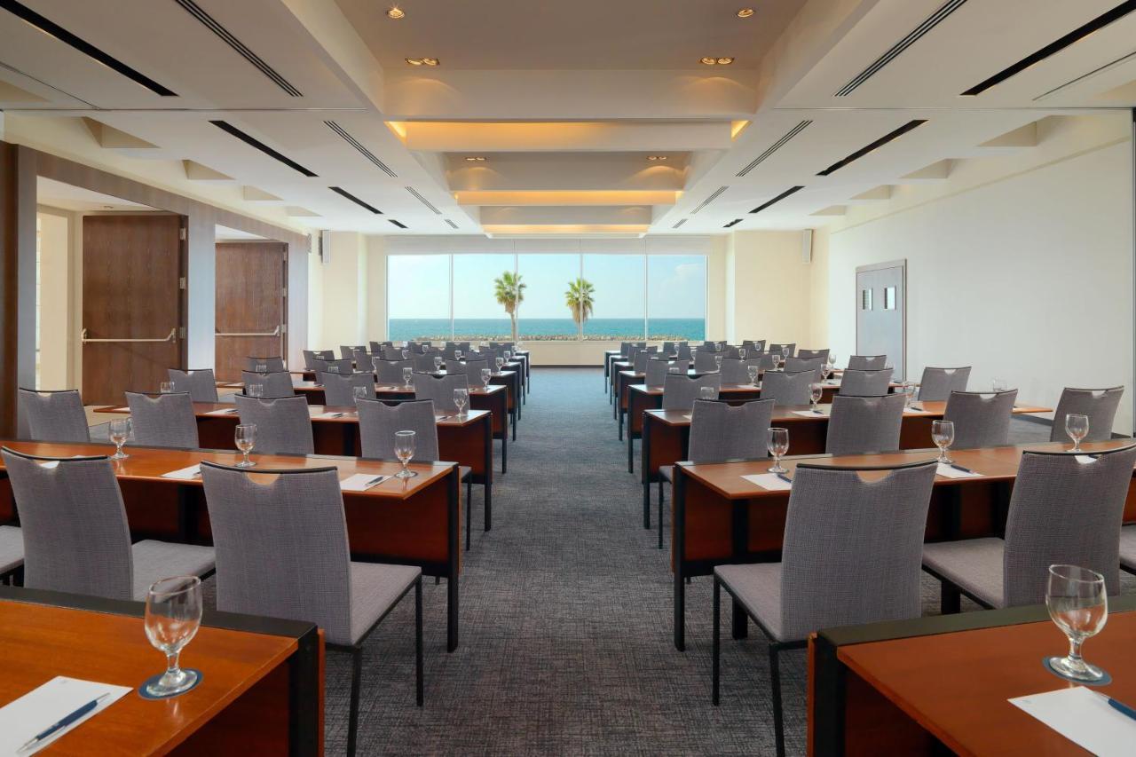 Sheraton Grand Hotel 5*