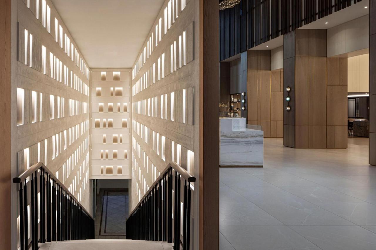 Отель Sheraton Grand 5*