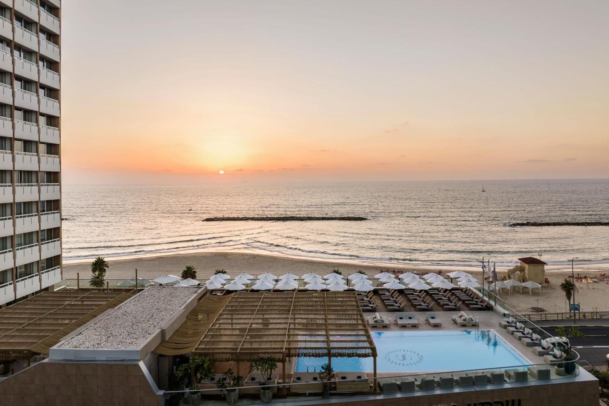 Отель Sheraton Grand 5*